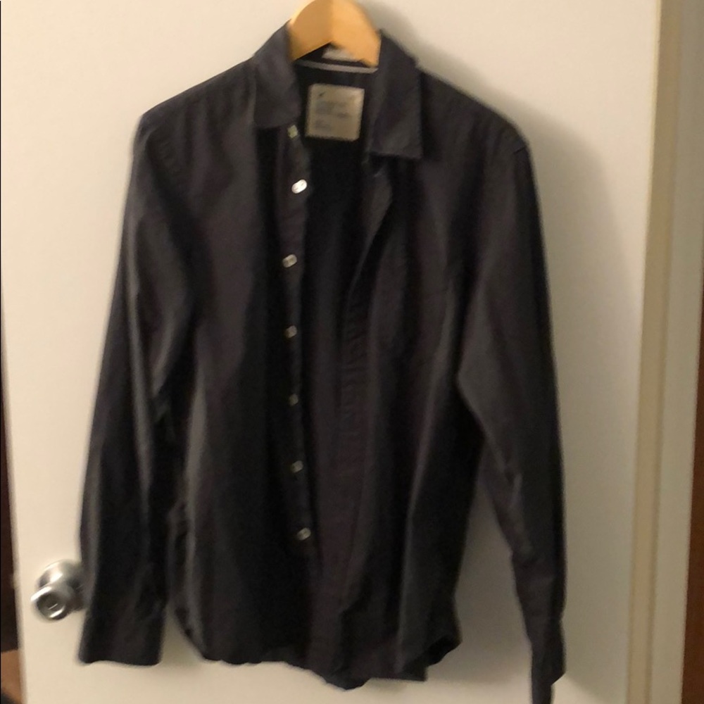 American Eagle outfitters athletic fit shirt
